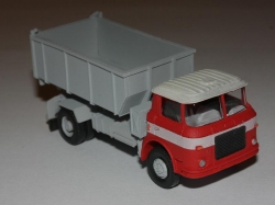 LIAZ MTSP24 lanový nosič kontejnerů se dvěma kontejnery (resinový model 1:87)