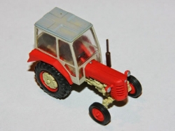 Zetor 3011 Traktor 4x2 s velkou kabinou červený (model)