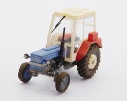 Zetor 3511 s velkou kabinou – modro‑červený (patinovaný model)