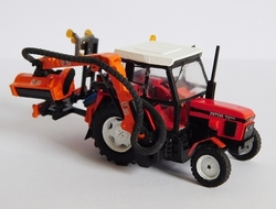 Zetor 7211 s žacím ramenem (model)