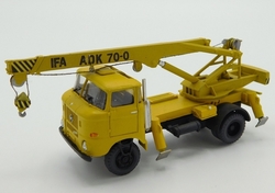 IFA ADK 70 autojeřáb žlutý (model Mat.)