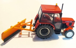 Zetor 7711 4x2 s SSAZ RT 3000 pluhová radlice za traktor (model)