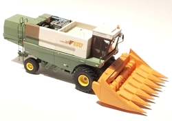 MDW FORTSCHRITT E517 kombajn s oranžovou kukuřičnou lištou (zelený model)