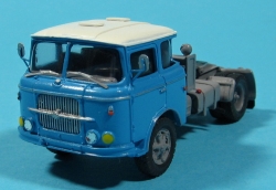 Tahač návěsů LIAZ Š-706 RTTN (stavebnice 1:87)