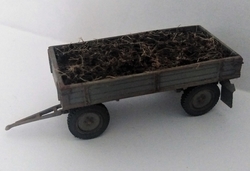 Traktorový vlek 3,5 tuny s nákladem hnoje (modrý patina model)