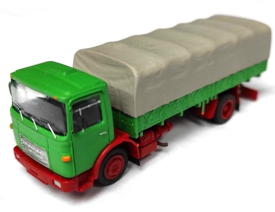 ROMAN valník s plachtou zelený (model)