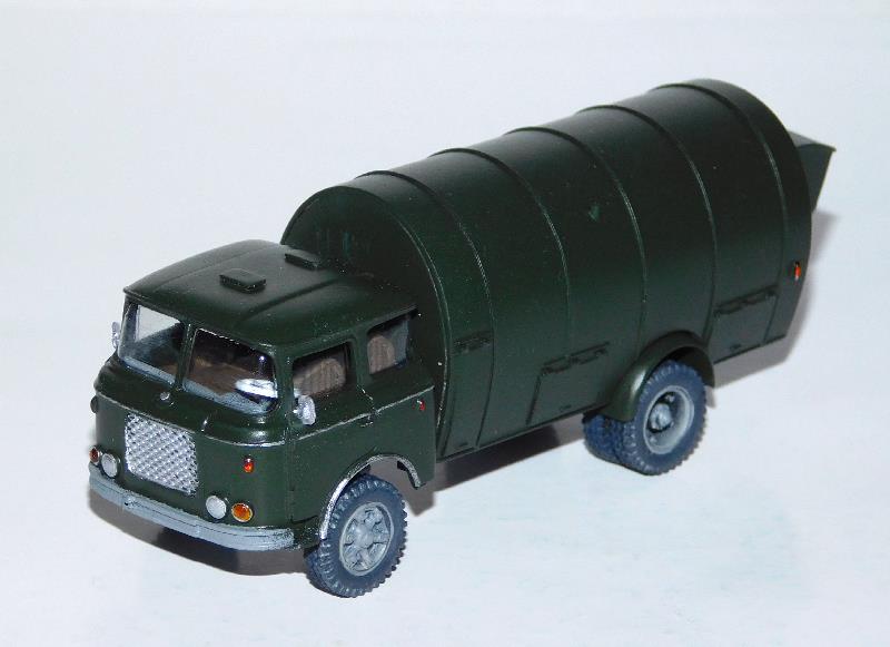 Š 706 RTK „KUKA vůz“ přeprava krmných směsí (model)