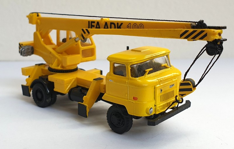 IFA L60  autojeřáb ADK-100