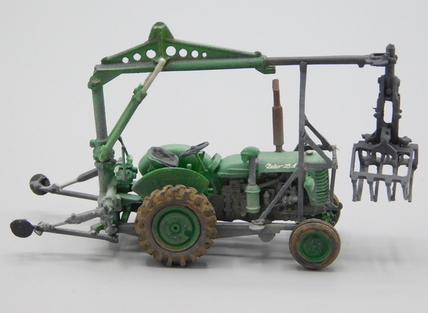ZETOR 25K s nakladačem NH100 zelený patina (model)
