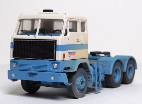 Volvo F-89 6x6 tahač (model č.2)