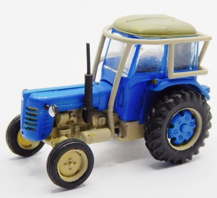 Zetor 4011 Traktor 4x2 s malou kabinou a ochranným rámem (modrý