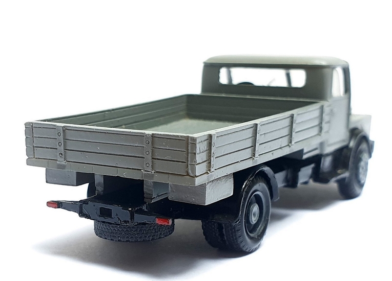 IFA LA 45 – zadní šikmý pohled, detail bočnicové korby a zadní části (model 1:87).