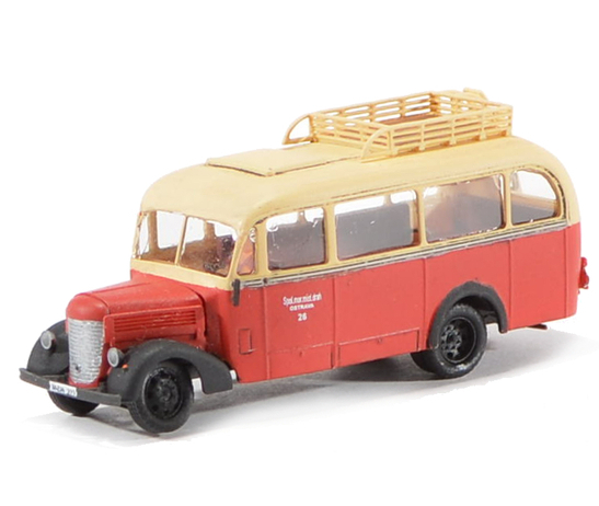 Praga RN Bus (červený model)