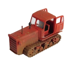 DT75 pásový traktor (3D tisk patina model)